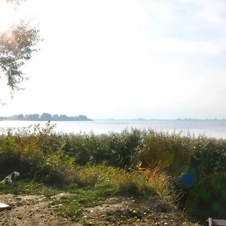 Werder -- Wolke 7 -- Ostsee-strand 150m I Sauna I Ekamin I Tiny House Fuer 2 Personen I By 