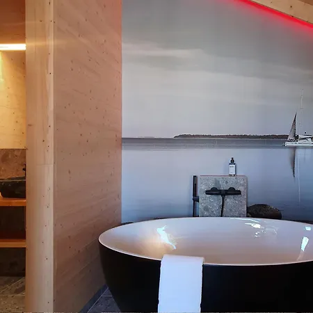 Werder -- Wolke 7 -- Ostsee-strand 150m I Sauna I Ekamin I Tiny House Fuer 2 Personen I By 